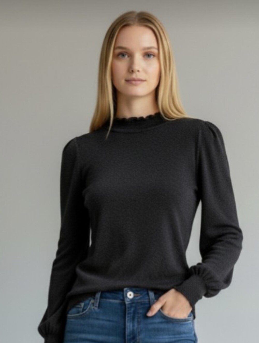 TALBOTS PETITE! BLACK W/SUBTLE BLACK SHIMMER METALLIC VELVET NECK SWEATER! SZ SP